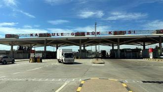 Kapıkule’de bekleme süreleri 90 saati aşan TIR şoförlerinden basın açıklaması