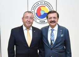 TOBB Başkanı Hisarcıklıoğlu: Türkiye'de turizmin ufkunu açan yerlerden biri Kuşadası oldu