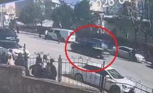 Drift atarken yayaya çarpan ehliyetsiz sürücüye 226 bin TL ceza; kaza kamerada