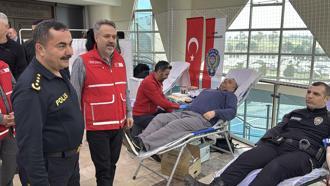 Samsun’da Polis Teşkilatı’nın 181’inci yılında 181 emniyet personelinden kan bağışı