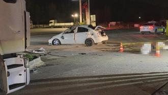 Kontrolden çıkıp, takla atan otomobilin çarptığı TIR şoförü öldü