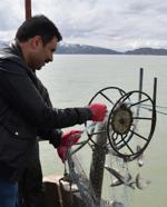 Kaymakam Gilan’dan Erçek Gölü’nde balıkçılara ziyaret