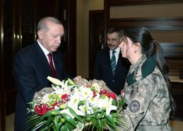 Cumhurbaşkanı Erdoğan, Bakan Çiftçi ve polisleri kabul etti