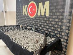 Hatay’da durdurulan araçta 13 bin 78 adet tarihi eser ele geçirildi