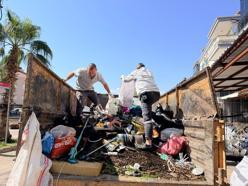 Aynı evden 3 yılda 20 kamyon çöp çıkarıldı