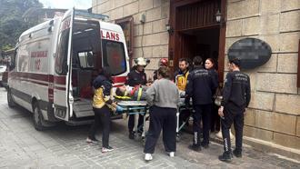 Depoya inmeye çalışırken düşüp yaralandı