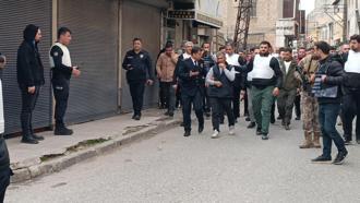 Polisleri görünce 5 kişiyi rehin alan cezaevi firarisi, ikna edilip gözaltına alındı