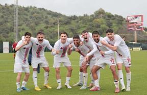 Altınordu kritik derbide Bucaspor'la oynuyor