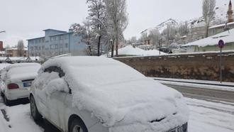 Van Başkale’de kar yağışı