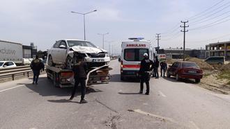 Bursa'da 4 aracın karıştığı zincirleme kaza; 1'i çocuk 5 yaralı