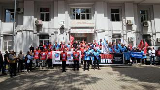 Bucak'ta eğitim sendikalarından okullarda şiddete karşı ortak tepki