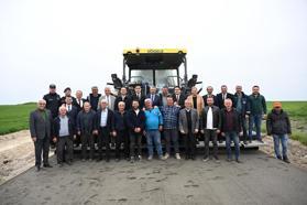 Edirne Valisi Sezer: Bu yıl 300 kilometrenin üzerinde sathi kaplama ve asfalt yol yapmayı hedefliyoruz