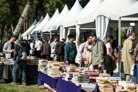 İzmirliler İZKİTAP'a akın etti