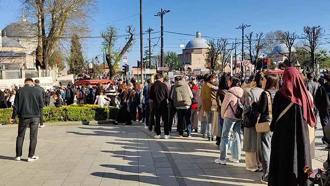 Yerebatan Sarnıcı Türk ziyaretçilere 1 TL oldu; yoğunluk oluştu
