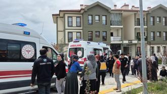 Dairede çıkan yangında 3 kişi dumandan etkilendi