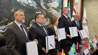 Türk Dünyası Şehircilik Zirvesi sonuç bildirgesi törenle imzalandı