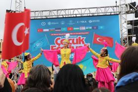 Samsun'da Türk Dünyası Çocuk Festivali