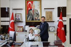 Şarkışla'da 23 Nisan'da makamlar çocuklara teslim