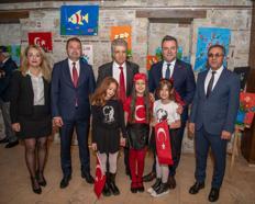 Kuşadası'nda 'Fırçamda Bayram Var'  sergisi