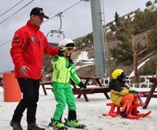Jandarma, Sevgi Evlerinde kalan çocuklar kayakla tanıştırdı