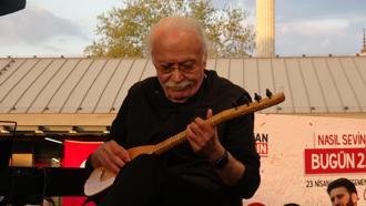 Müzisyen Cahit Berkay, Bursa’da konser verdi