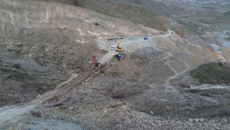 Heyelan nedeniyle 6 gündür kapalı olan Hakkari-Van kara yolu, kontrollü ulaşıma açıldı