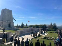 Çanakkale'de Avustralyalı askerler için Lone Pine'da anma töreni