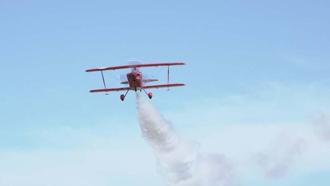 Türkiye’nin ilk profesyonel kadın akrobasi pilotundan, Dünya Pilotlar Günü’ne özel gösteri