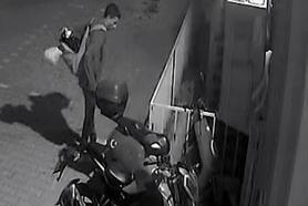 1 motosiklet ve 4 elektrikli bisiklet çalan şüpheli: Görüntülerdeki kişi bana benziyor ama değilim