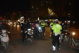 Adana'da motosiklet denetimi; 35 sürücüye 498 bin lira ceza