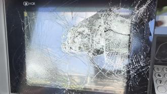 ATM'lere zarar verdiler