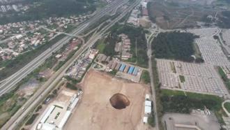 Hatay'da oluşan obruğun çapı büyüdü