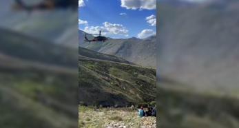 Dağda ot toplarken yaralanan genç askeri helikopterle kurtarıldı