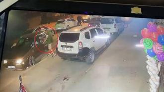 Bursa'da direksiyonda kalbi duran sürücü sağlık ekibinin müdahalesiyle kurtuldu; kaza anı kamerada