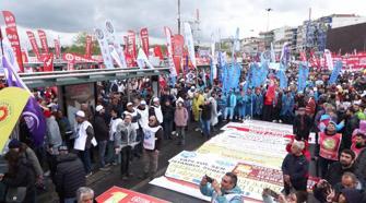 Özgür Özel Kadıköy'de 1 Mayıs kutlamalarına katıldı