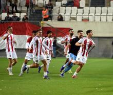 Ayvalıkgücü final aşkına