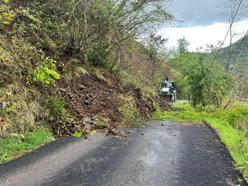 Trabzon'da heyelanın kapattığı yollar yeniden ulaşıma açıldı