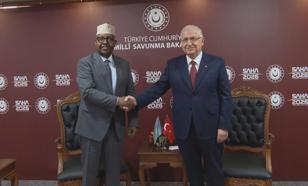 Milli Savunma Bakanı Yaşar Güler, Somali Savunma Bakanı Ahmed Fiqi ile görüştü