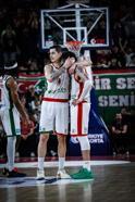 Basketbolda düğüm son maçlara kaldı