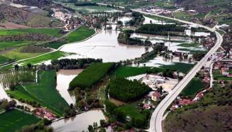 Tokat'ta su altında kalan tarım arazileri dronla görüntülendi