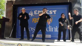 Özel gereksinimli çocuklar, kendileri için düzenlenen festivalde eğlendiler