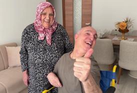 78 yaşındaki annenin hayali gerçek oldu; hediye edilen evde bakımını üstlendiği oğlu güneşi gördü