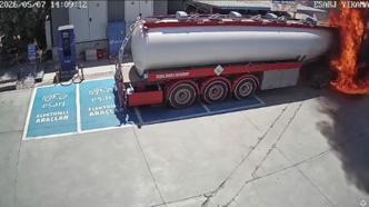 Muğla’da mazot yüklü tankerin alev aldığı anların görüntüsü ortaya çıktı