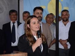 Serik'te İYİ Parti'ye katılanlara rozet
