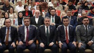 Destici: Onca yolsuzluğa rağmen pişkin pişkin ortalıkta geziyorlar