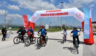 Okul Sporları bisiklet yarışması yapıldı
