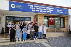 Özel bireylerden Anneler Günü'nde anlamlı sürpriz