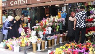 Kayseri'de çiçekçilerde Anneler Günü yoğunluğu