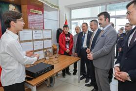 Sandıklı'da TÜBİTAK 4006 Bilim Fuarı