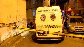 Eyüpsultan'da 3 katlı binada yangın: 2'si çocuk 4 yaralı